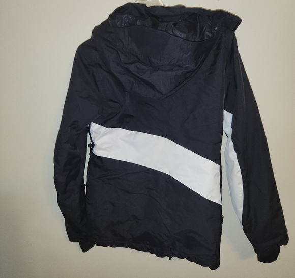 Columbia Women's Black and White Ski Jacket - Picture 3 of 6
